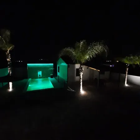 Con Encanto En Conil Solo Familias Y Parejas Holiday home